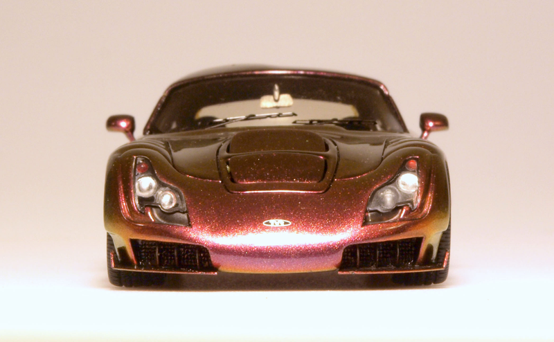 These photos show how if the direction of light is changed, so is the color. So cool.